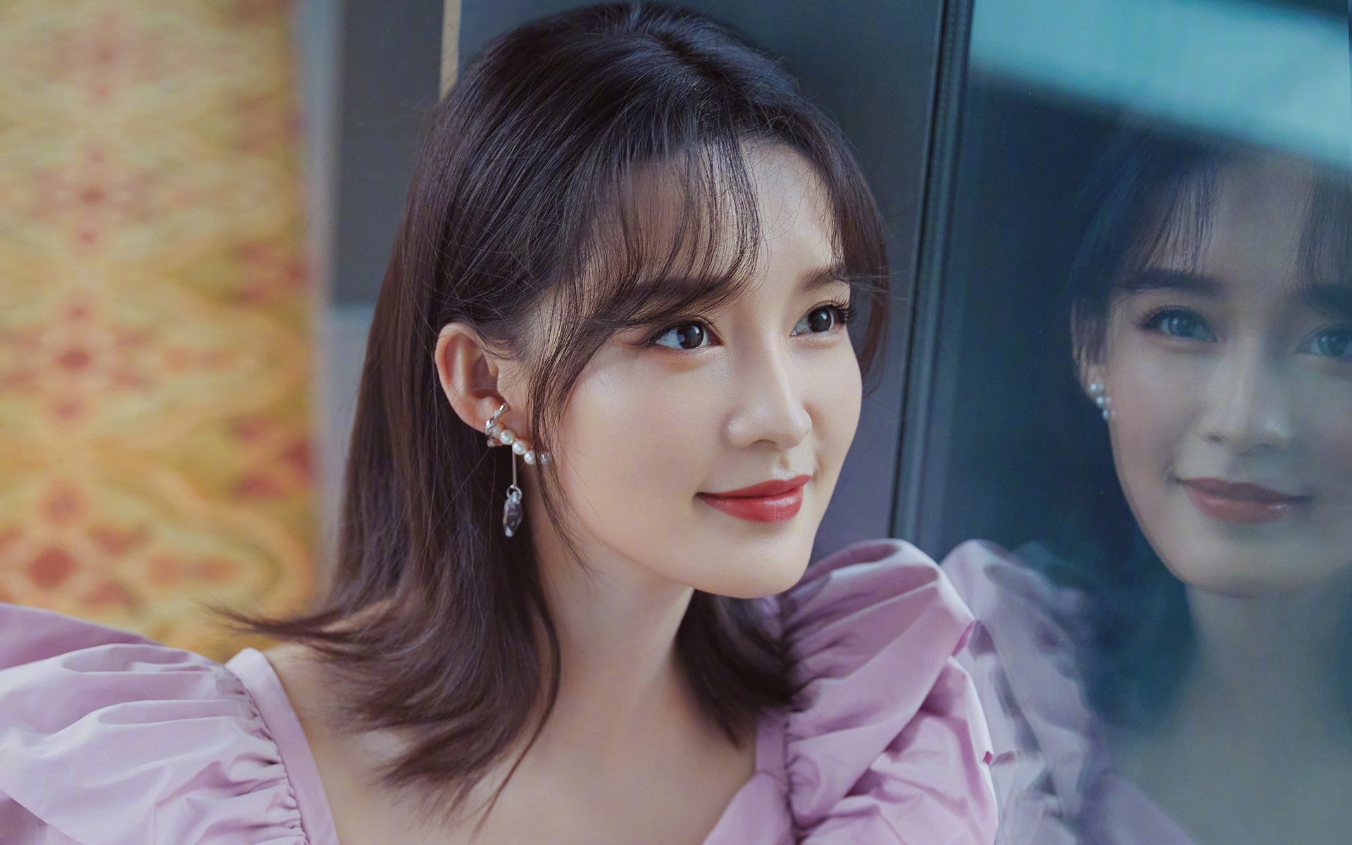 拜仁边路突破成为比赛关键通道,拜仁的边锋