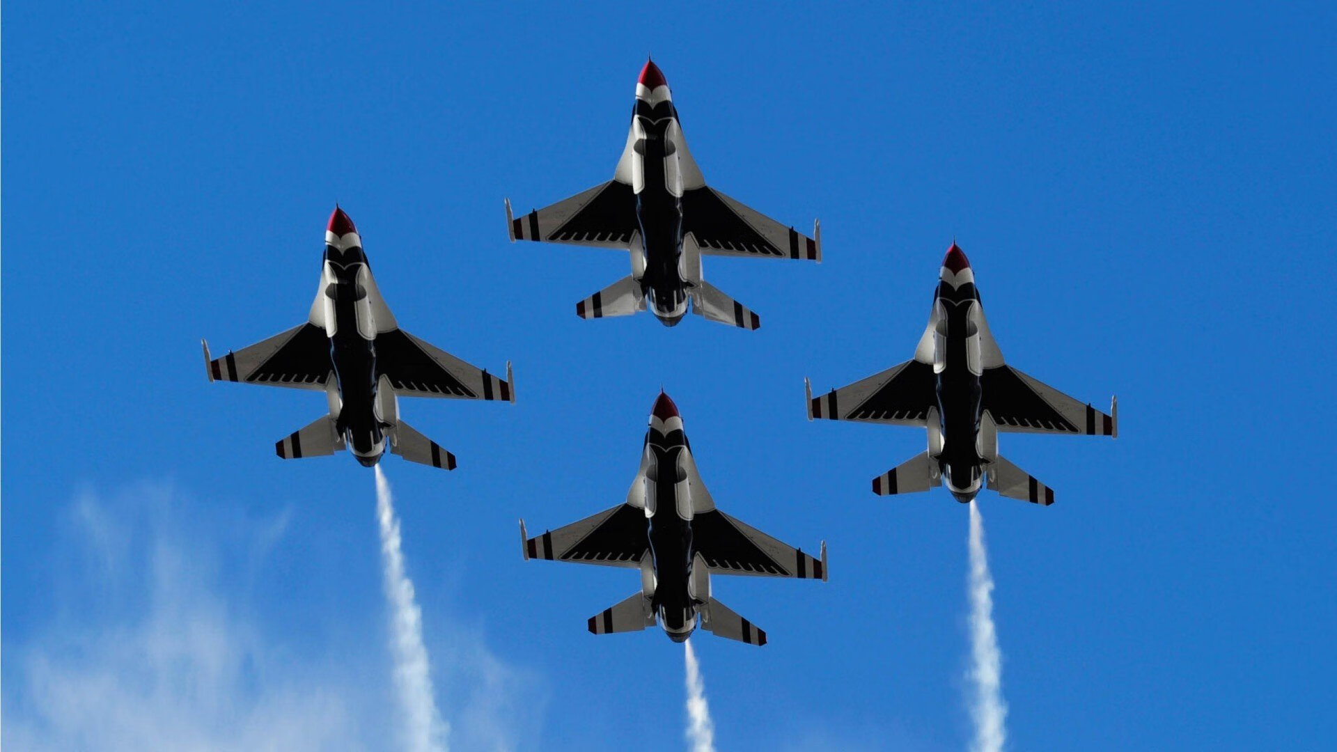 中国队用坚韧与速度征服赛场，中国队用坚韧与速度征服赛场比赛