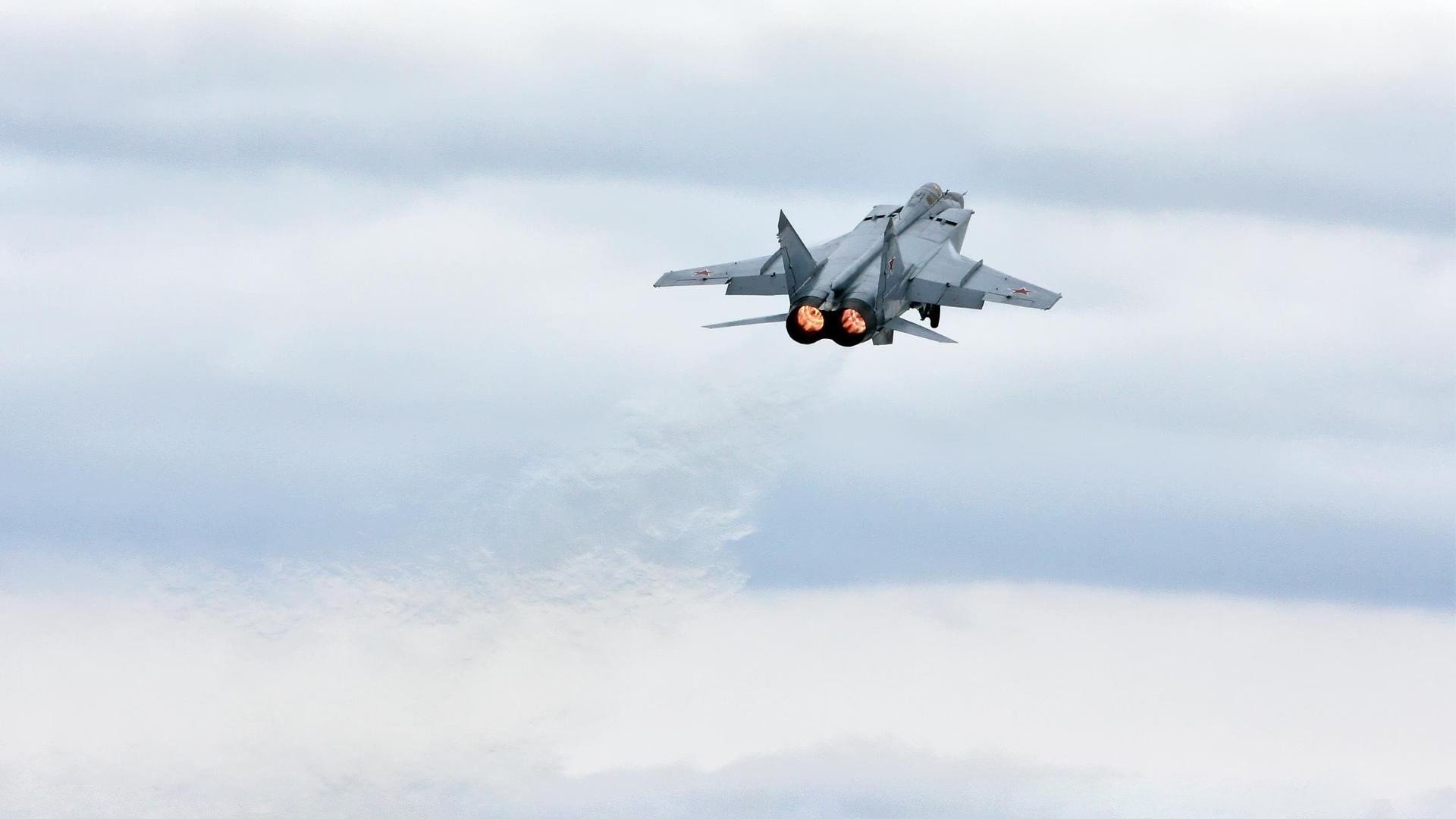 爱游戏app-伯科夫用实力回应所有质疑，伯科e眼能治疗近视么